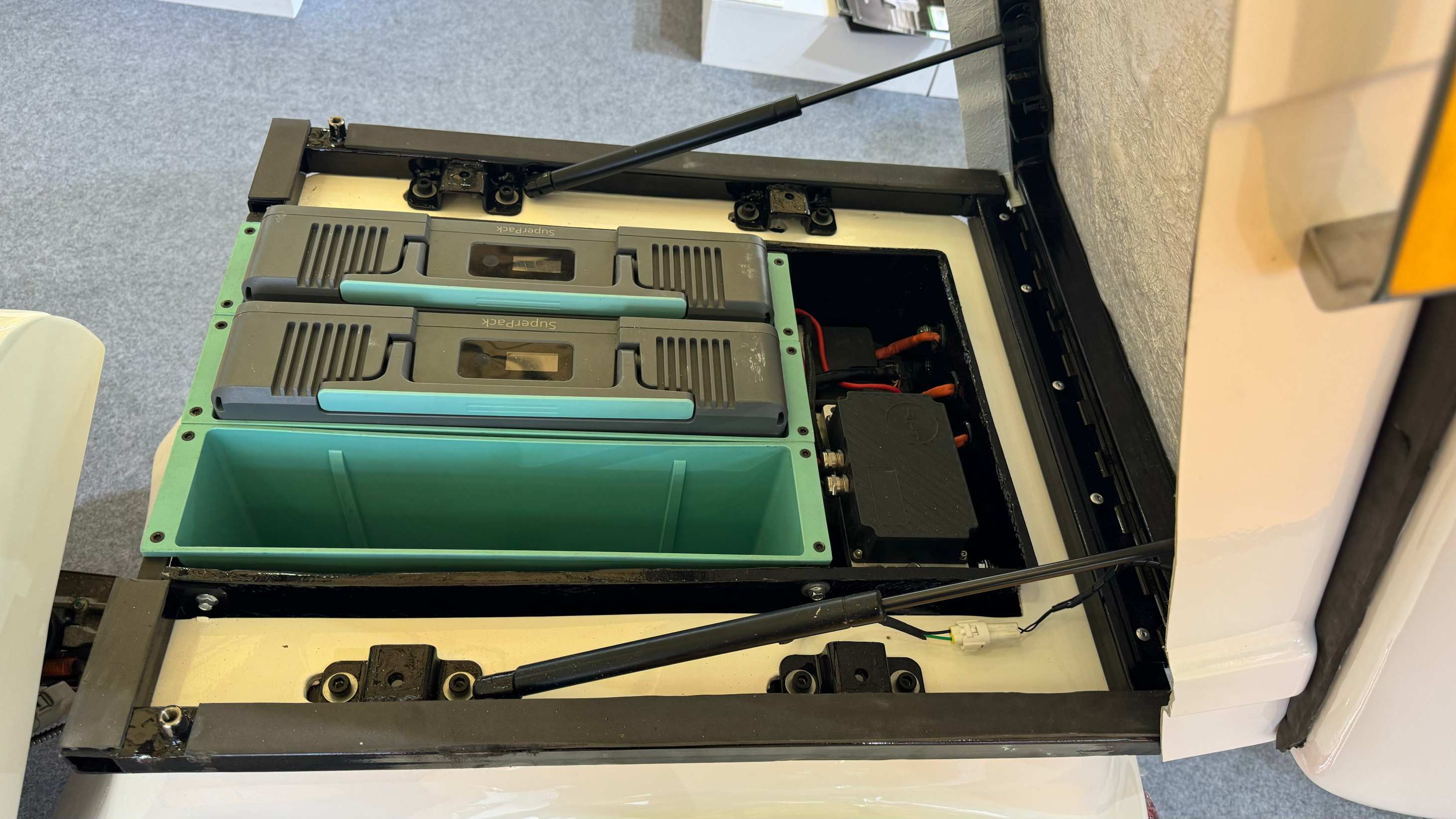 titan11 (1)